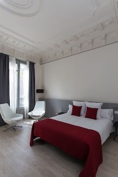 Izara Plaza Catalunya