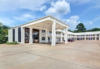 Motel 6 Lindale TX