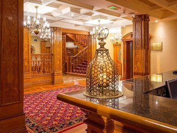 Lady Gregory Hotel