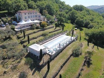 B&B with Charm, Quiet, Kitchen, sw Pool