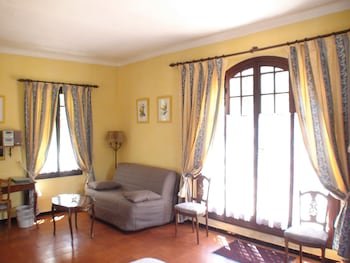 B&B with Charm, Quiet, Kitchen, sw Pool