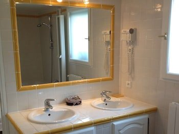 B&B with Charm, Quiet, Kitchen, sw Pool