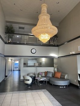 Super 8 by Wyndham Weatherford