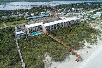Beacher’s Lodge Oceanfront Suites