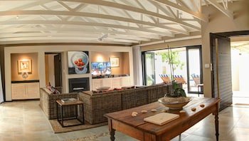 Scallop Guest Lodge