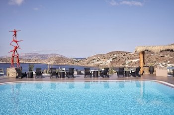 Liostasi Hotel & Suites