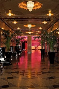 W Minneapolis The Foshay