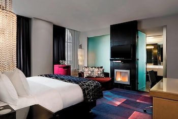 W Minneapolis The Foshay