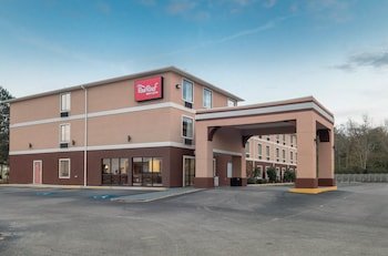 Red Roof Inn & Suites Biloxi