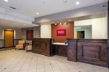 Red Roof Inn & Suites Biloxi