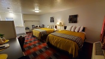 Motel West