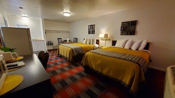 Motel West