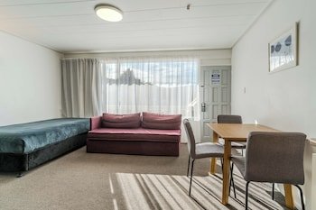 George Street Motel Apartments