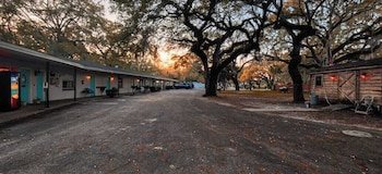 Cindy's Motel & RV Park