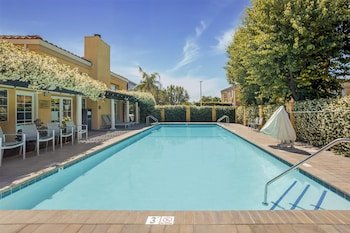 Best Western Plus Dixon Davis