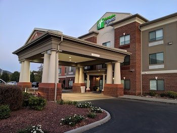 Holiday Inn Express Hotel & Suites Claypool Hill (Richlands Area)