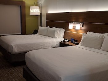 Holiday Inn Express Hotel & Suites Claypool Hill (Richlands Area)