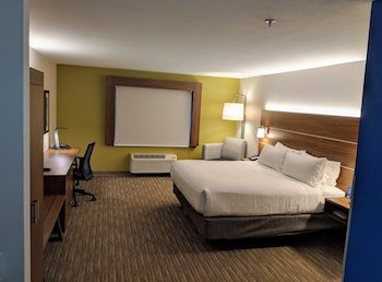 Holiday Inn Express Hotel & Suites Claypool Hill (Richlands Area)