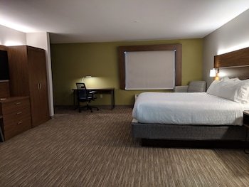 Holiday Inn Express Hotel & Suites Claypool Hill (Richlands Area)