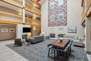 Edgewater Hotel