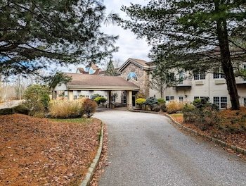 The Willowbrook At Split Rock
