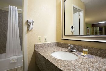 Days Inn by Wyndham Dallas Irving