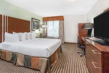Ramada by Wyndham Carlyle