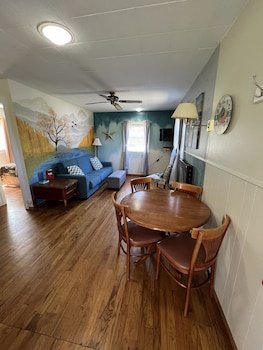 Eden Village Motel & Cottages