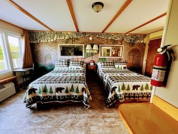 Eden Village Motel & Cottages