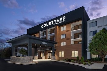 Courtyard Decatur