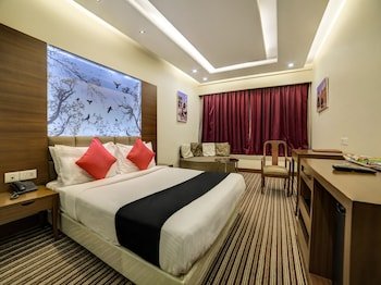 New Haven Hotel Greater Kailash by OYO