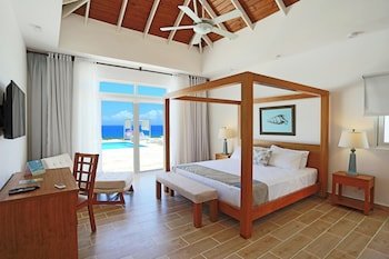Ocean Village Deluxe