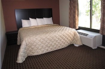 Red Carpet Inn And Suites Monm