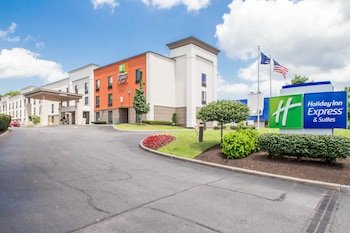 Holiday Inn Express and Suites Albany Airport Wolf Road