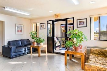Econo Lodge Norwalk