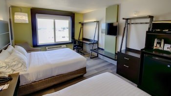 Holiday Inn Express Hotel & Suites Sioux Center