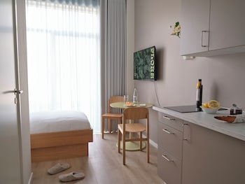Flora Apartment Hotel