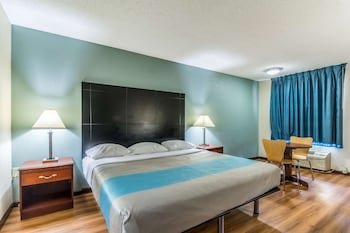Motel 6 Kenly