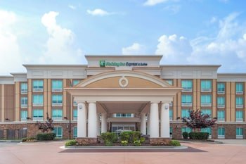 Holiday Inn Express & Suites Huntsville West - Research Pk