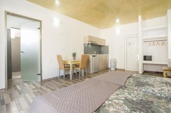 Lisabeth Studio Apartments