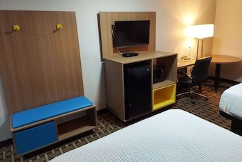 Days Inn & Suites by Wyndham Huntsville