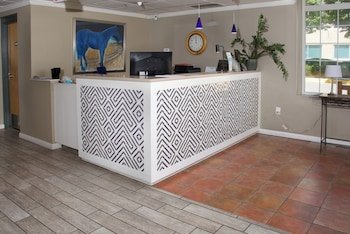 Hilltop Inn by Riverstone