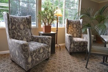 Hilltop Inn by Riverstone