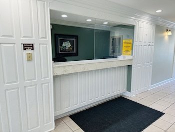 Astoria Hotel Danville North