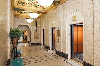 Hampton Inn Indianapolis Downtown Across from Circle Centre