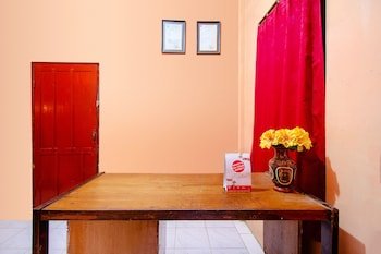 House 24 by OYO Rooms
