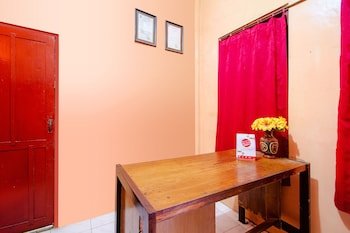 House 24 by OYO Rooms