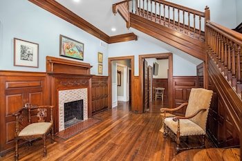 Summit Street Inns
