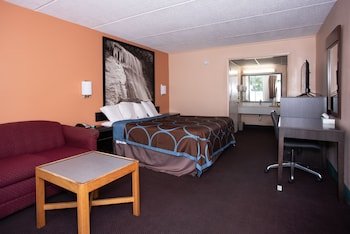 Super 8 by Wyndham Black Mountain