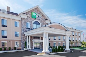Holiday Inn Express & Suites Warminster - Horsham